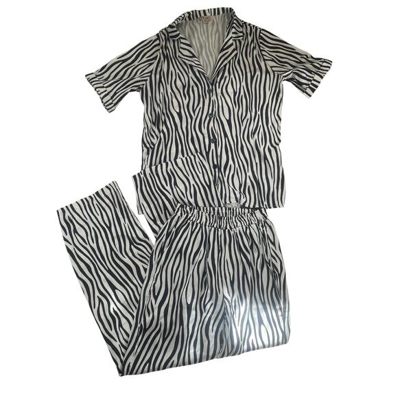 VRG GRL Animal Print Zebra Silky Pajama Set Shirt and Pants Wide Leg SIZE M - Picture 1 of 12